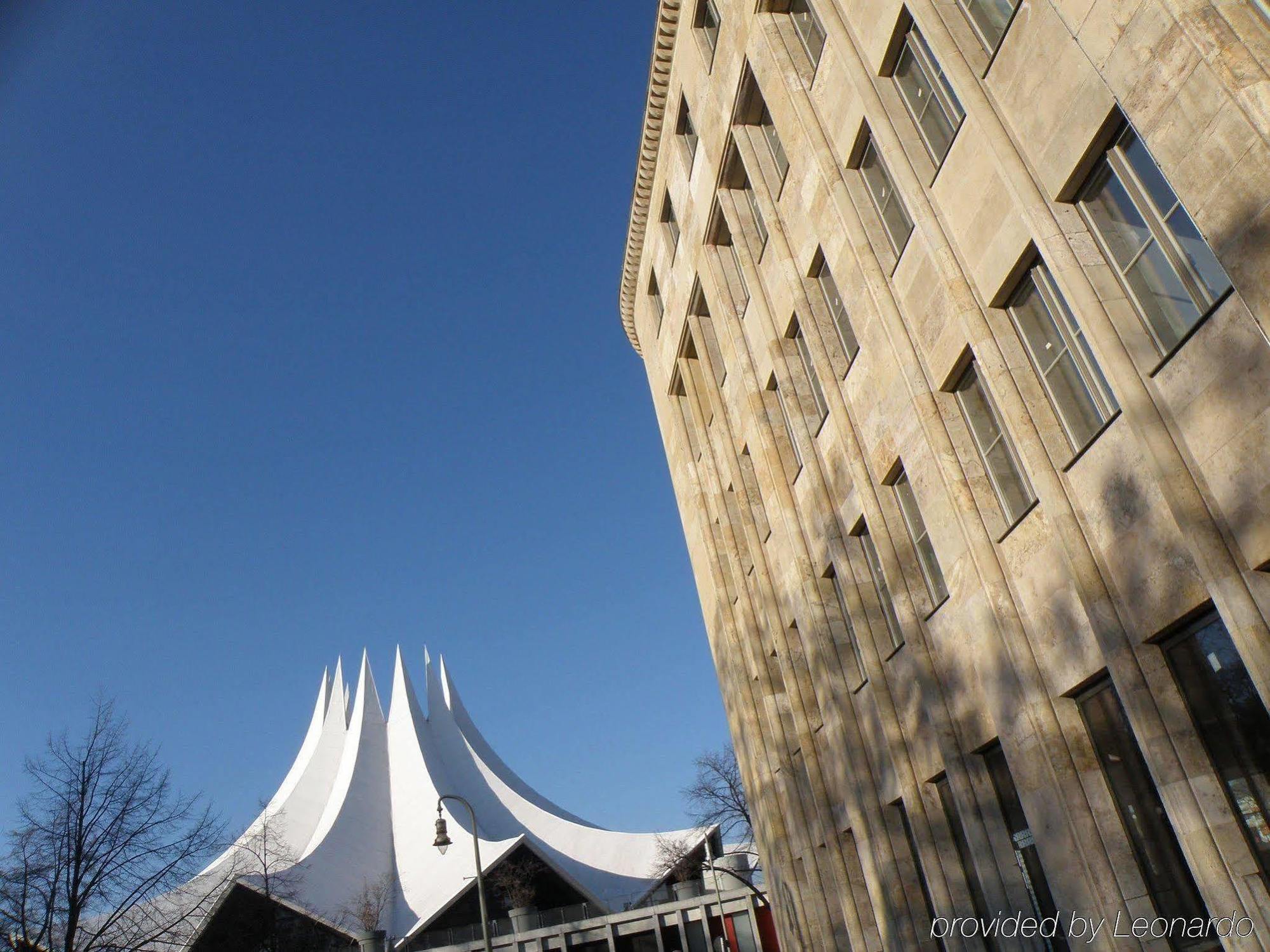 Crowne Plaza - Potsdamer Platz, An Ihg 4*